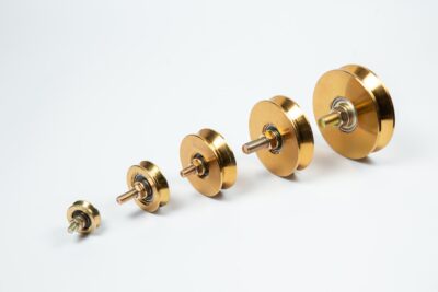 Rueda canal para puertas corredizas sin base