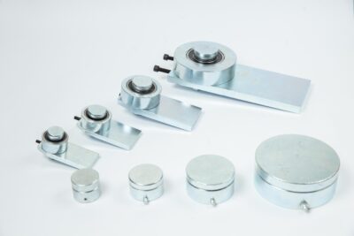 Pivotes superior e inferios para puertas batientes